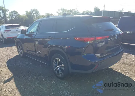 2022 Toyota Highlander Xle z USA, uszkodzony, nr VIN 5TDGZRBH0NS244344